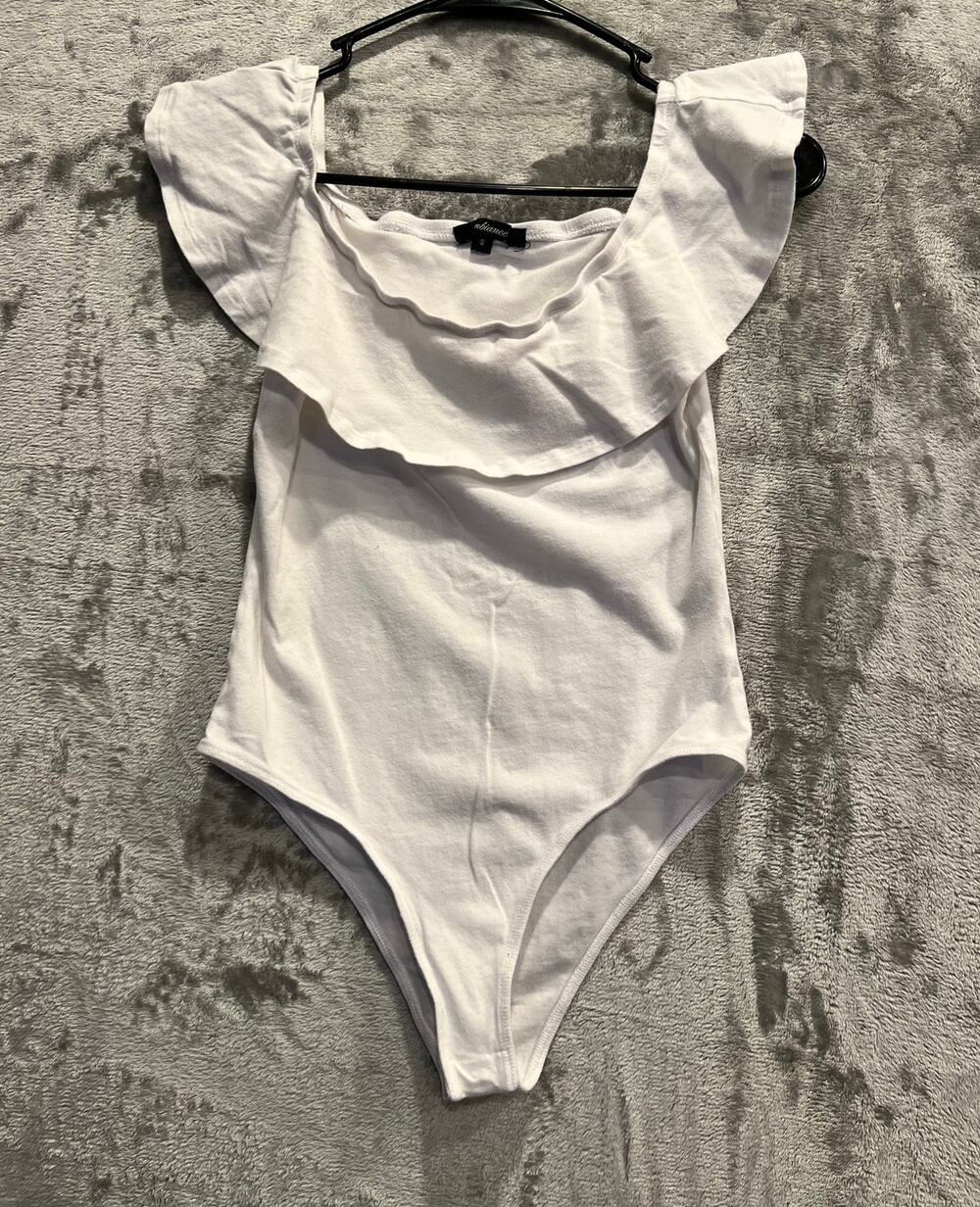 Women’s White Ruffled Off-the-Shoulder Bodysuit Size Small Festival Concert